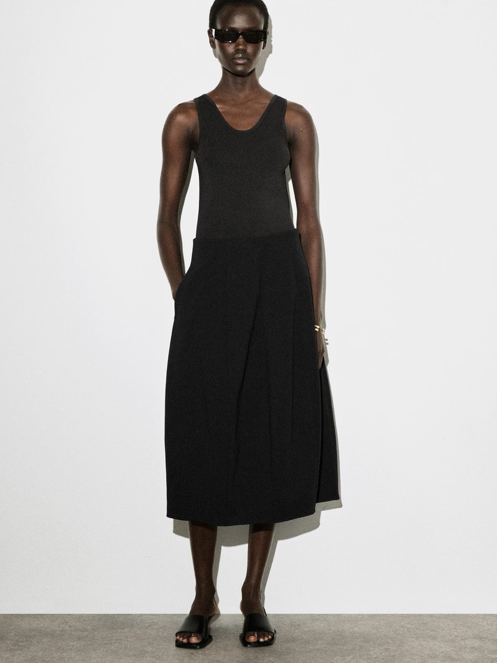 NWT (size M) COS SCULPTURAL JERSEY MIDI SKIRT